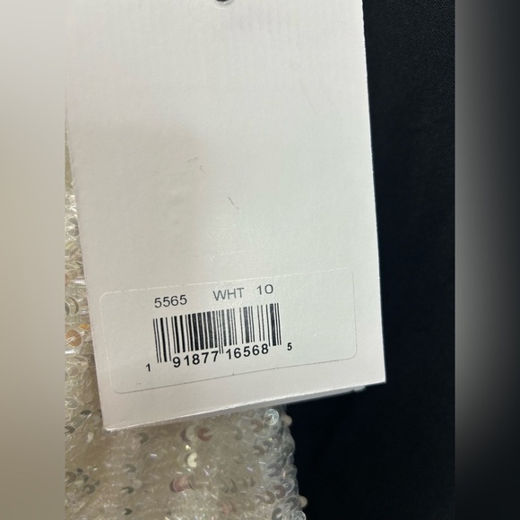 MAC DUGGAL 5565 NWT Sequined One Shoulder Flutter Sleeve A Line Gown - Picture 7 of 7